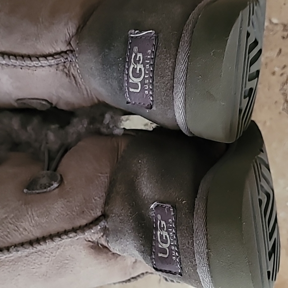 UGG tall Bailey gray boots with 3 side buttons Size 7 - Picture 4 of 14